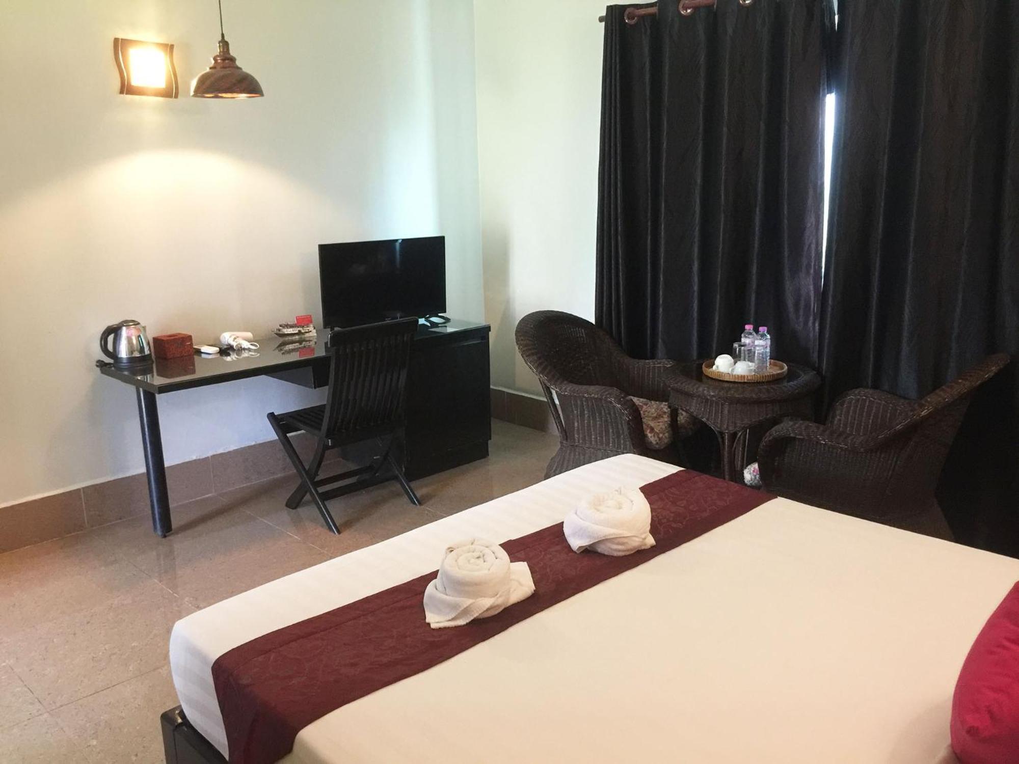 Central Night Hotel Siem Reap Bagian luar foto