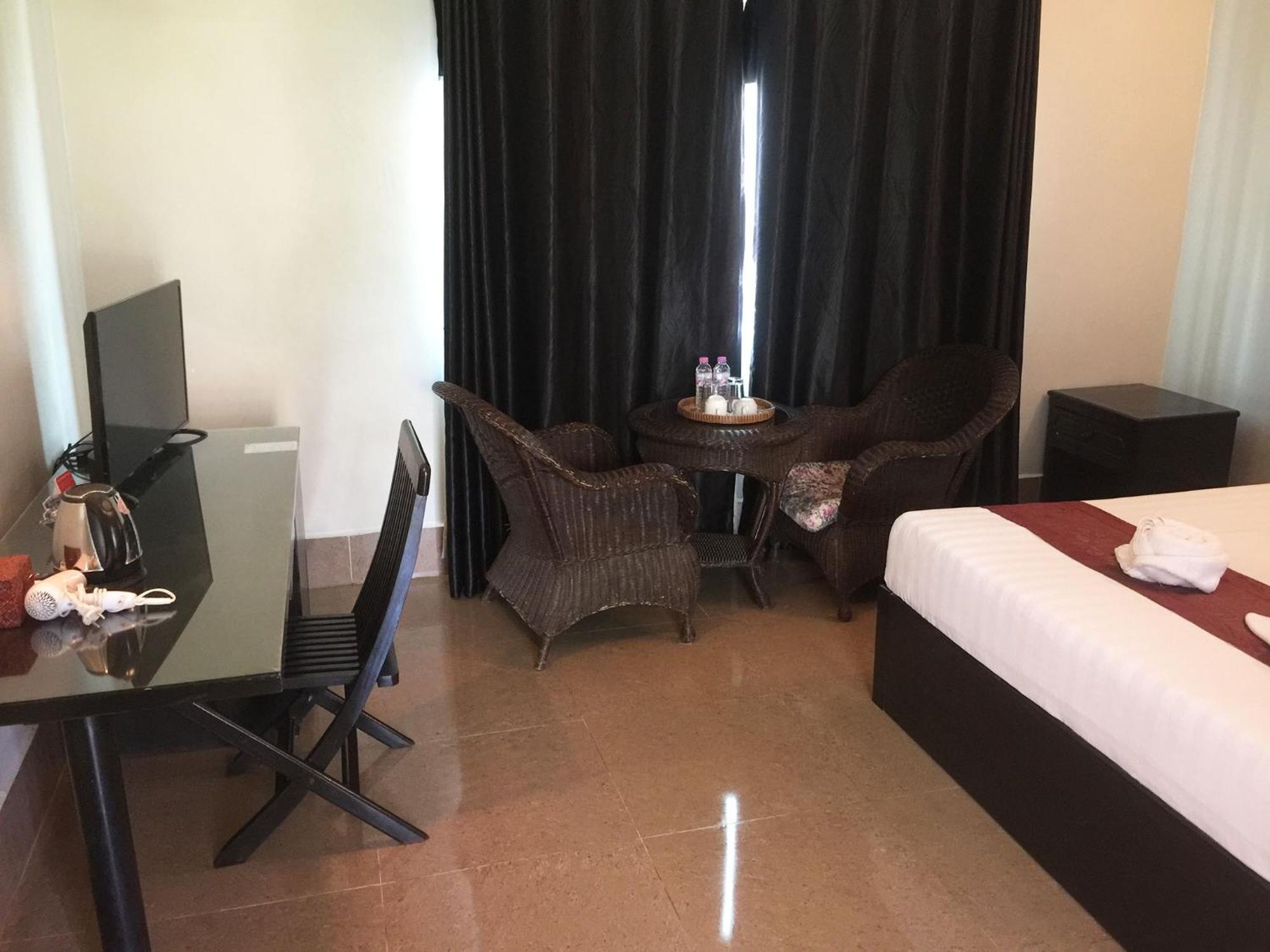 Central Night Hotel Siem Reap Bagian luar foto