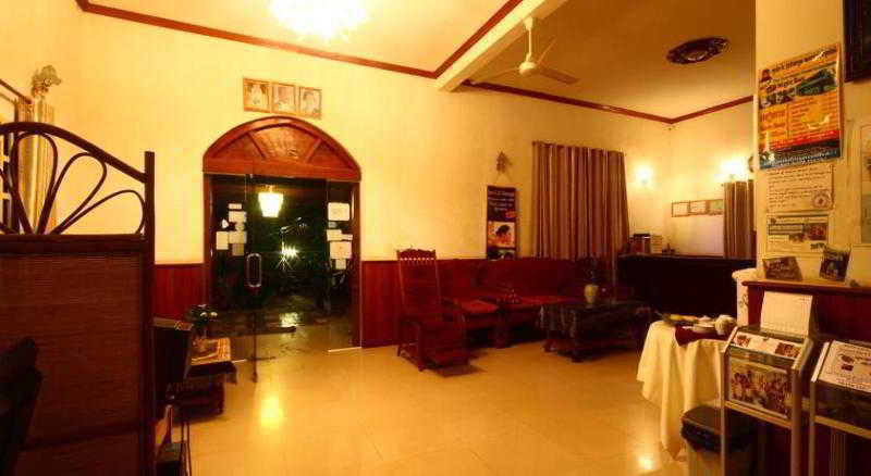Central Night Hotel Siem Reap Bagian luar foto